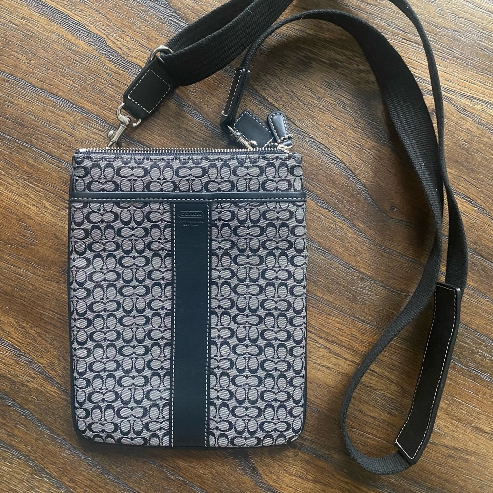 NWOT - Coach Crossbody Purse